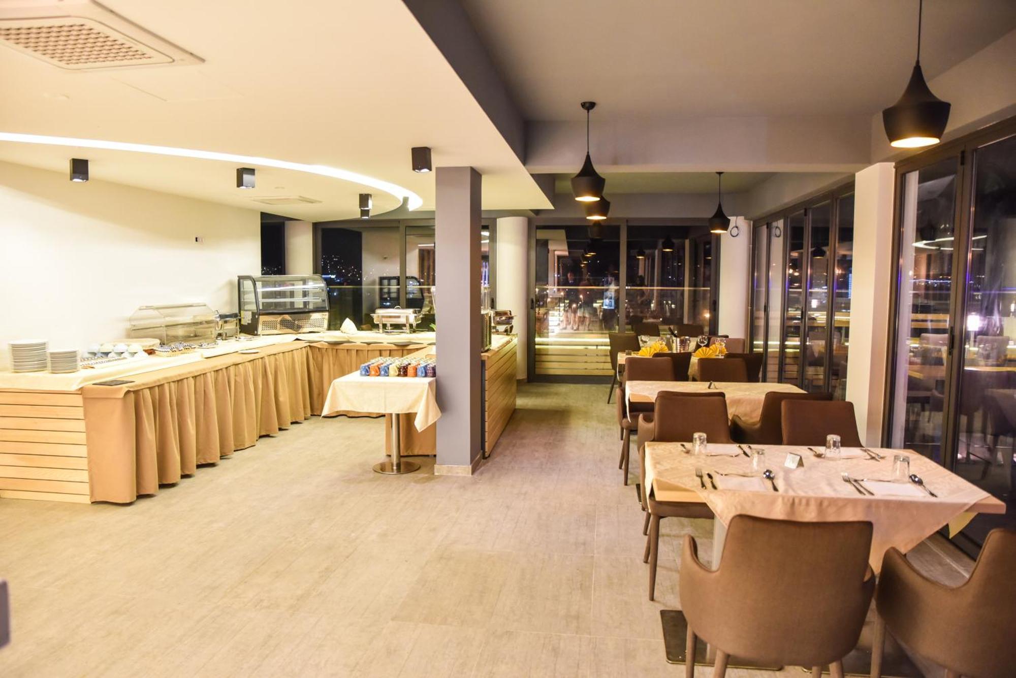 Hotel Evropa อุลซิน ภายนอก รูปภาพ