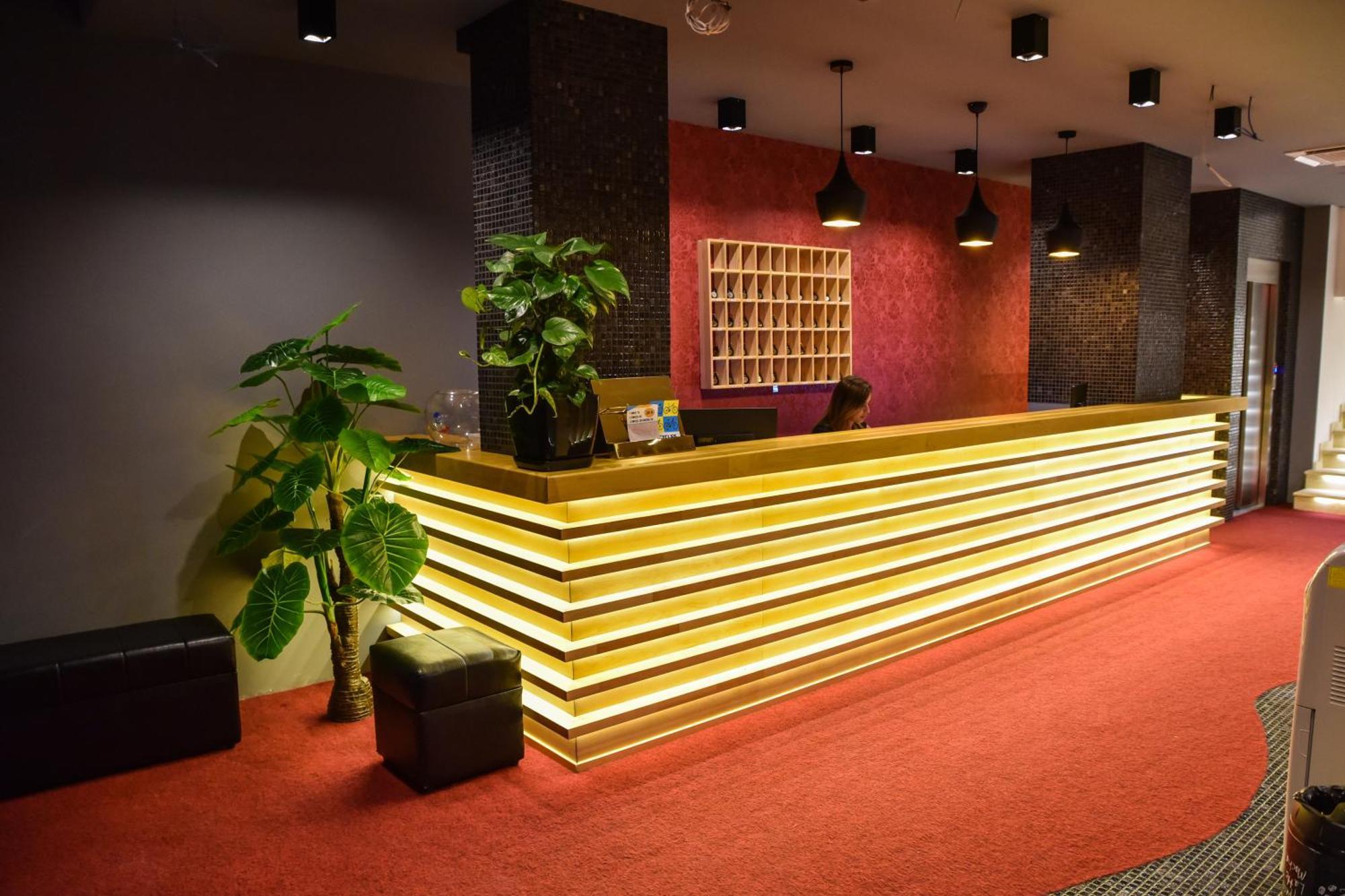Hotel Evropa อุลซิน ภายนอก รูปภาพ