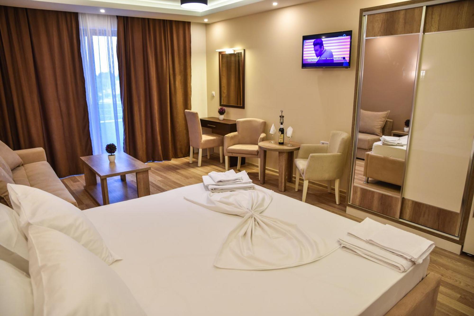 Hotel Evropa อุลซิน ภายนอก รูปภาพ