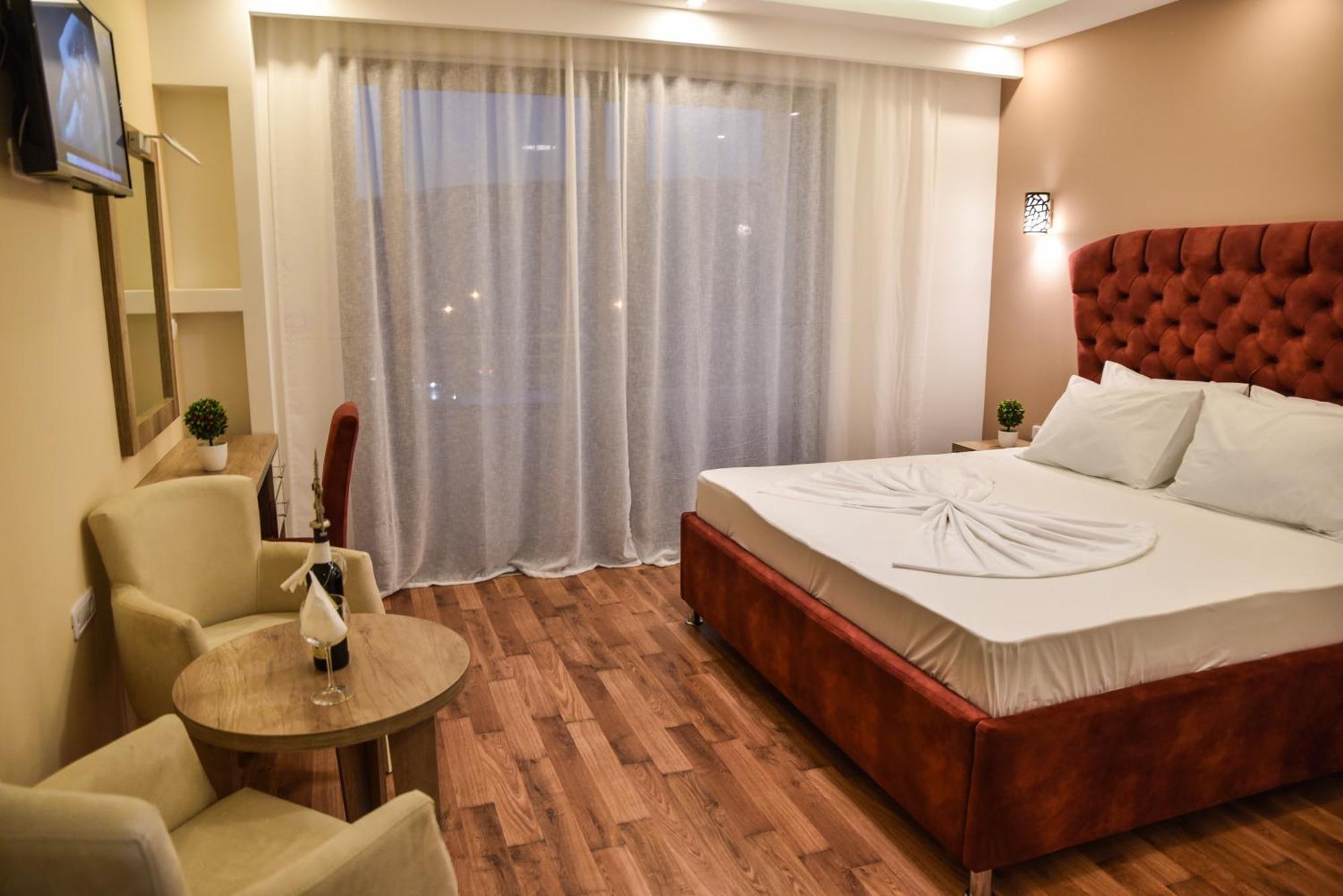 Hotel Evropa อุลซิน ภายนอก รูปภาพ